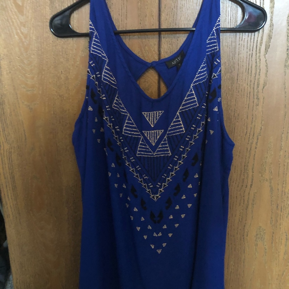 Apt. 9 Blue tank